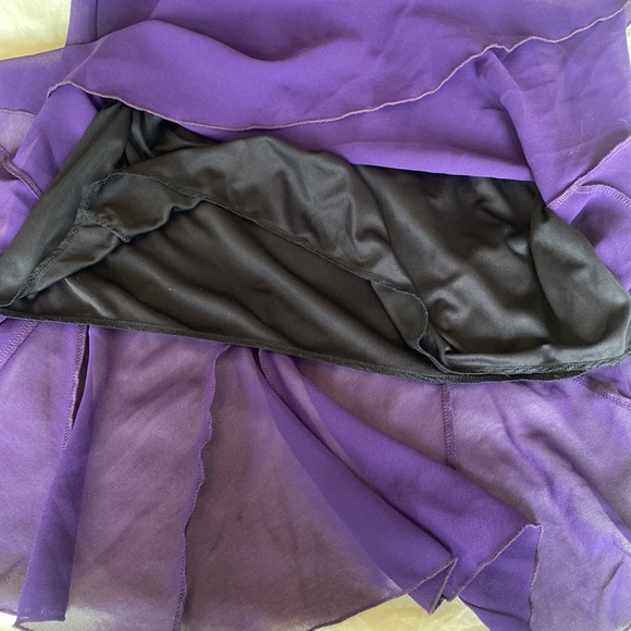 Vintage purple trumpet midi skirt. - Picture 6 of 6